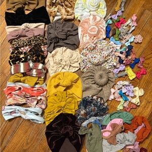 Assorted baby bows/turbans